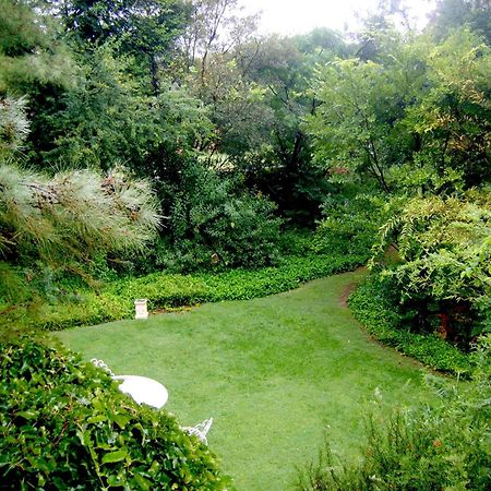 Emerald Guest House Springs Bagian luar foto