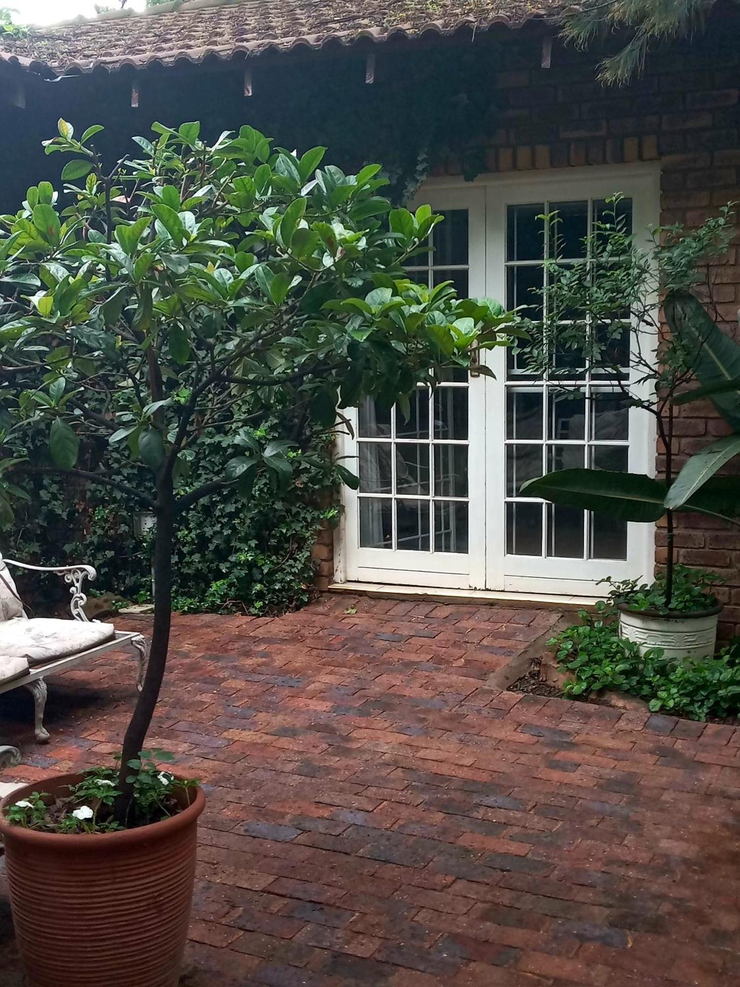 Emerald Guest House Springs Bagian luar foto